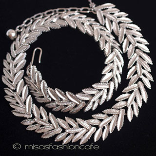 （画像用） Ｔｒｉｆａｒｉ　 トリファリ 銀の葉　ネックレス