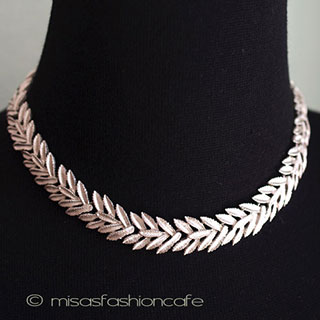 （画像用） Ｔｒｉｆａｒｉ　 トリファリ 銀の葉　ネックレス