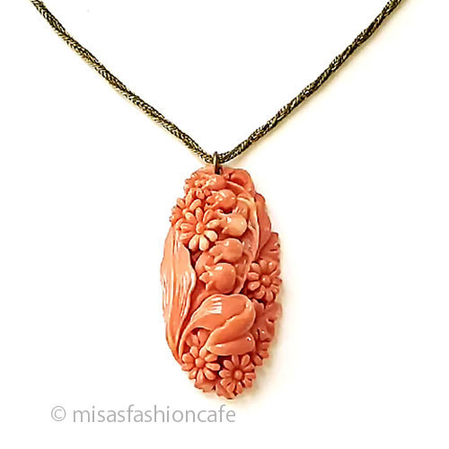 （画像用） アンティークジュエリー セルロイド　鈴蘭のお花