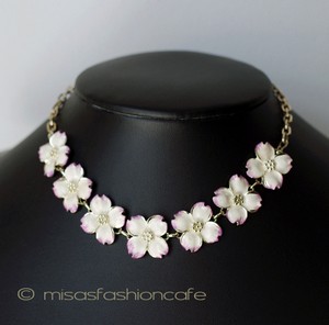 （画像用） ハナミズキ の花 ネックレス