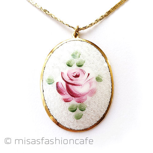 （画像用） アンティークジュエリー ローズのお花エナメル