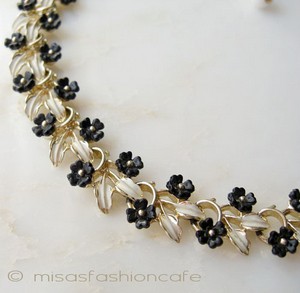 （画像用） Coro　小花ネックレス