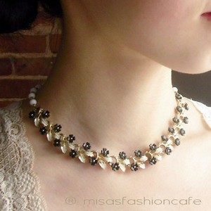 （画像用） Coro　小花ネックレス