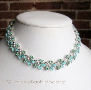 （画像用） Coro　ベリーネックレス