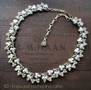 （画像用） Coro　パール花ネックレス