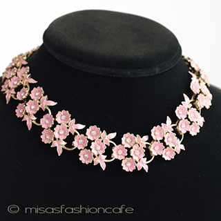 （画像用） エナメル花ネックレス