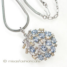 （画像用） クラウントリファリ Trifari 花ネックレス