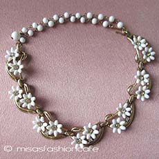 （画像用） Coro お花ネックレス