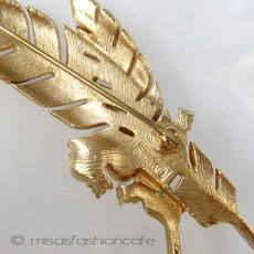 （画像用） クラウントリファリ　 Trifari 羽ブローチ