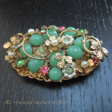 （画像用） Coroコロ お花畑ブローチ