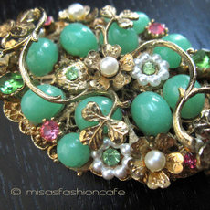 （画像用） Coroコロ お花畑ブローチ