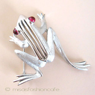 （画像用） クラウン Trifari 　カエル蛙 ブローチ