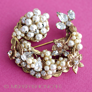 （画像用） Ｏｒｉｇｉｎａｌ　ｂｙ　Ｒｏｂｅｒｔ パールRS　花ブローチ