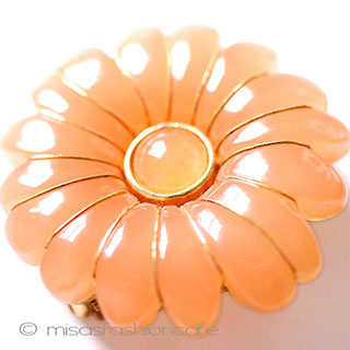 （画像用） ＴＲＩＦＡＲＩ　トリファリ デイジーお花ブローチ