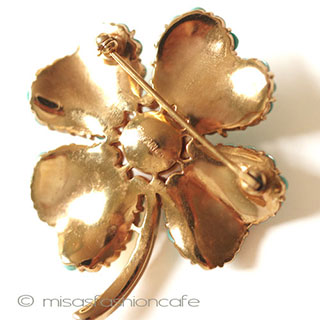 （画像用） クラウン　トリファリ ＴＲＩＦＡＲＩ四葉ブローチ