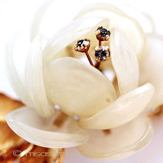 （画像用） Ｖｅｎｄｏｍｅ　ヴァンドーム ローズのお花　ブローチ