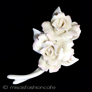 （画像用） Ｌｅｎｏｘ陶器ポーセラーツ ローズ・ブーケ・ブローチ