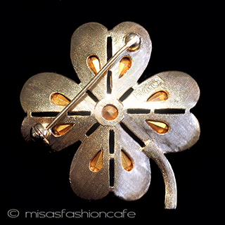 （画像用） Ｔｒｉｆａｒｉ　 トリファリ クローバー　ブローチ