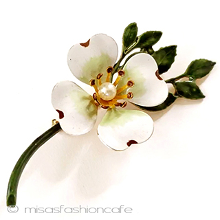 （画像用） Original by Robert ハナミズキ　ブローチ