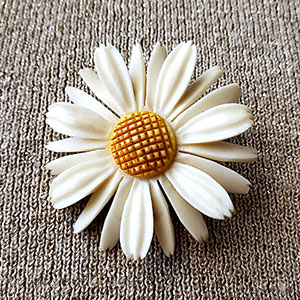 （画像用） デイジーの花ブローチ 本象牙　アイボリー