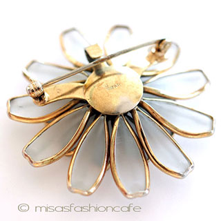 （画像用） Ｔｒｉｆａｒｉ　 トリファリ ペンダント兼ブローチ