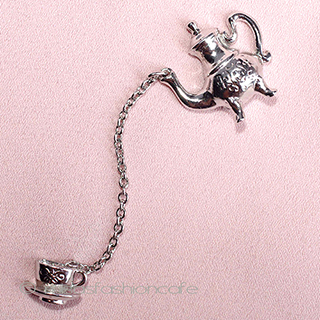 （画像用） カップ＆ソーサー＆ポット 午後の紅茶　ブローチ