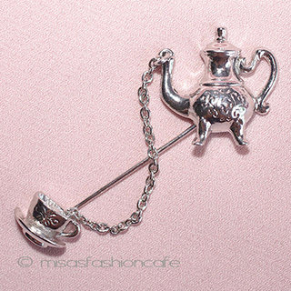 （画像用） カップ＆ソーサー＆ポット 午後の紅茶　ブローチ