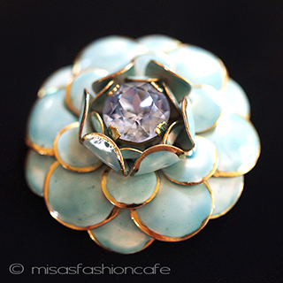 （画像用） ＳＡＮＤＯＲ　ブローチ ビジューブルーフラワー