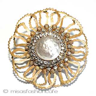 （画像用） ミリアムハスケル刻印 バロックパールの花