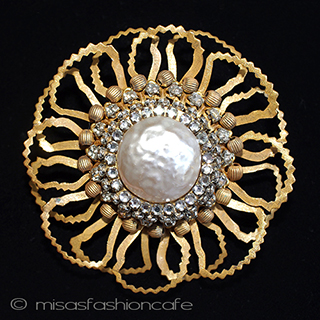 （画像用） ミリアムハスケル刻印 バロックパールの花