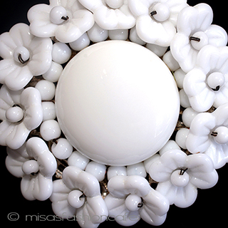 （画像用） ミリアムハスケル　 ミルクガラスのお花