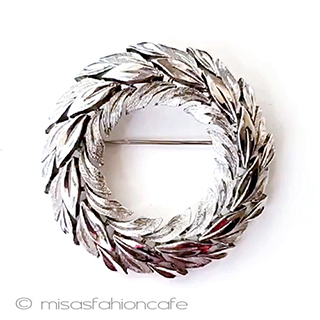 （画像用） Trifari　 トリファリ 銀葉リース　ブローチ