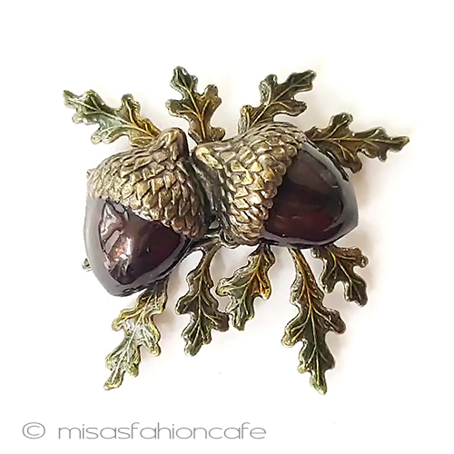 （画像用） ビンテージジュエリー 団栗どんぐりブローチ