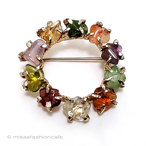 （画像用） SWOBODA刻印スワボダ 天然石のリースブローチ