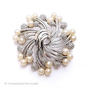 （画像用） Trifari　 トリファリ たんぽぽ綿毛パール花