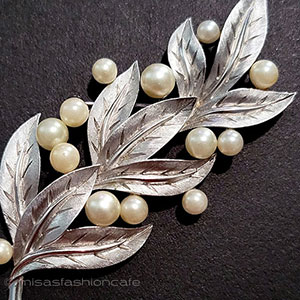 （画像用） Trifari　 トリファリ パール銀葉ブローチ