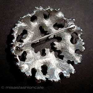 （画像用） Trifari　 トリファリ 銀葉リース　ブローチ