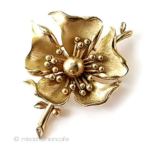 （画像用） Trifari　 トリファリ 野ばら　 ブローチ