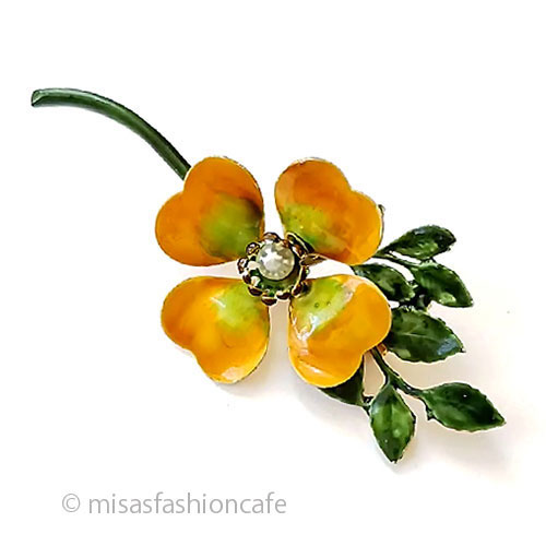 （画像用） Original By Robert ハナミズキの花ブローチ