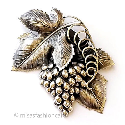 （画像用） Napier刻印ブローチ　葡萄 最高に大振り12cm!! レア