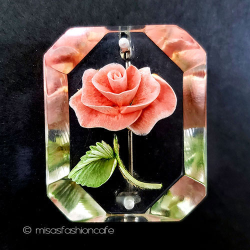 （画像用） ヴィンテージアクセサリー 一輪のローズ　花ブローチ