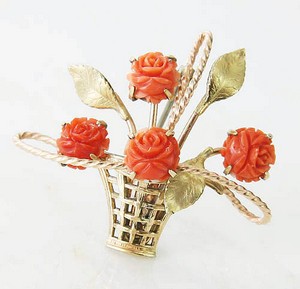 （画像用） Krementz　ブローチ 14Kgp 天然珊瑚の花かご