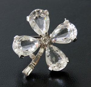 （画像用） クラウンTrifari　ブローチ