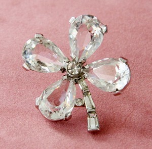 （画像用） クラウンTrifari　ブローチ