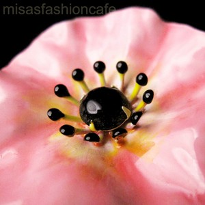 （画像用） Original By Robert ポピーの花　ブローチ