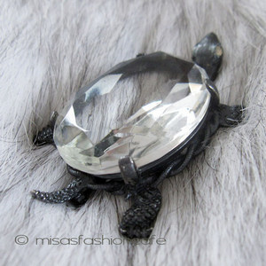 （画像用） カメ亀 ブローチ