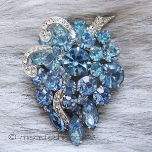 （画像用） Weiss　葡萄　ブローチ