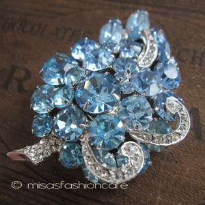 （画像用） Weiss　葡萄　ブローチ