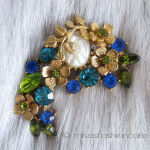 （画像用） バロックパール＆RS　 フラワーブーケ ブローチ