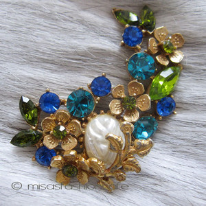 （画像用） バロックパール＆RS　 フラワーブーケ ブローチ